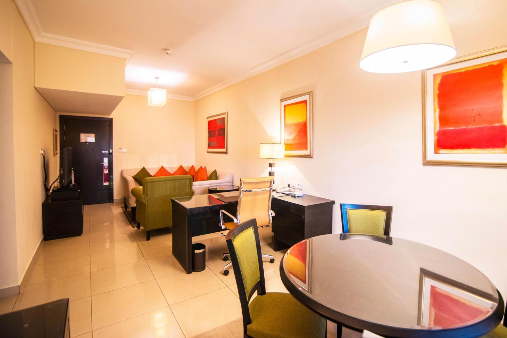 Mercure Dubai Barsha Heights Hotel Suites And Apartments Dış mekan fotoğraf