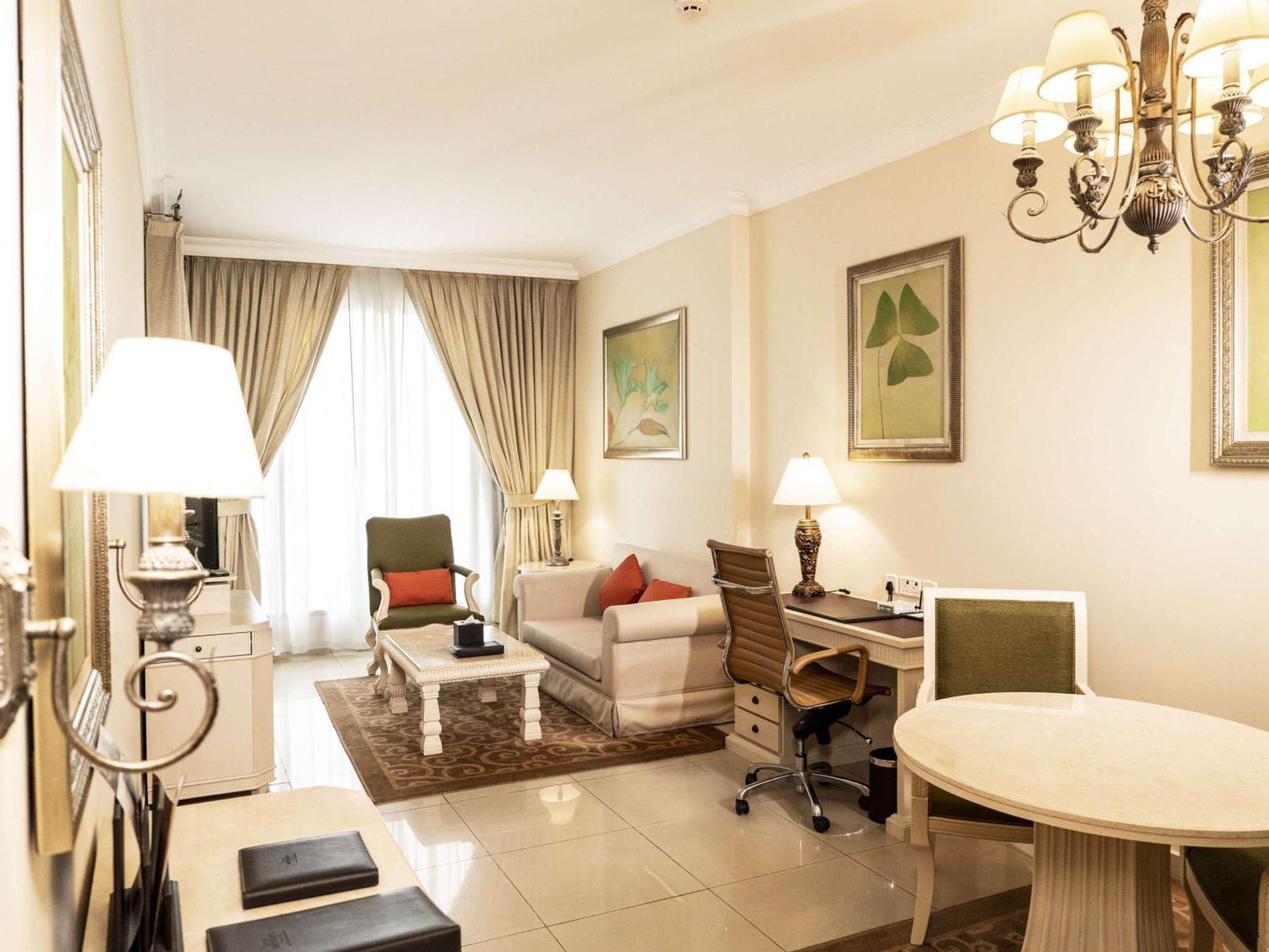 Mercure Dubai Barsha Heights Hotel Suites And Apartments Dış mekan fotoğraf